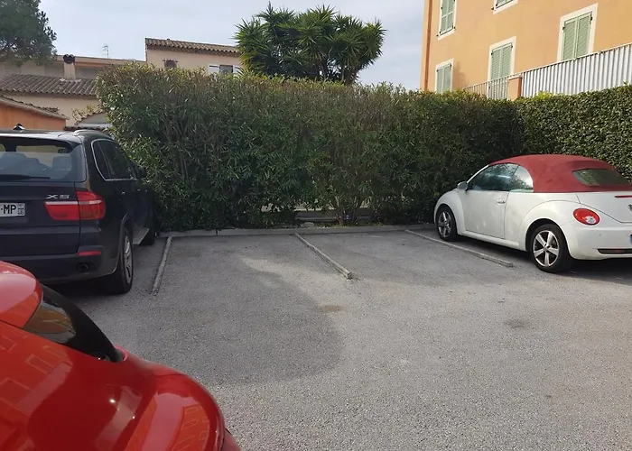 Cap A 400 M Des Plages * 昂蒂布